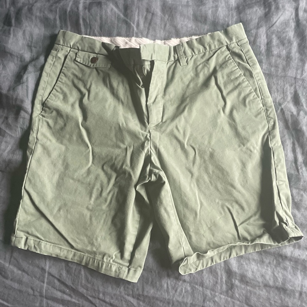 LIKE NEW Ted Baker London Men’s Khaki Shorts